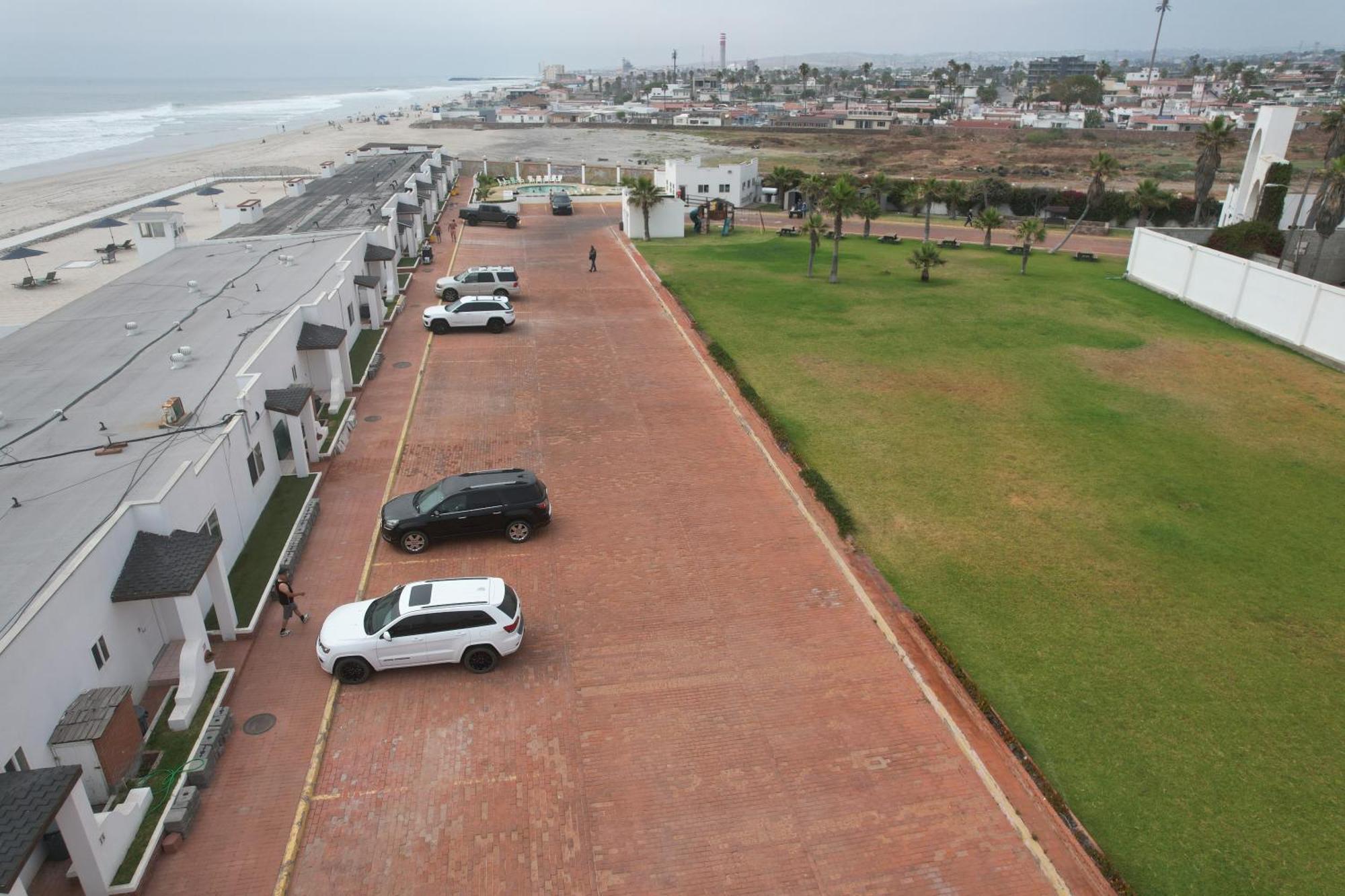 Quinta Pacifica Beachfront Villas โรซาริโต ภายนอก รูปภาพ